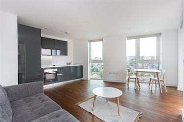 1 bed flat, Duncombe House, Woolwich, London, SE18 6FY